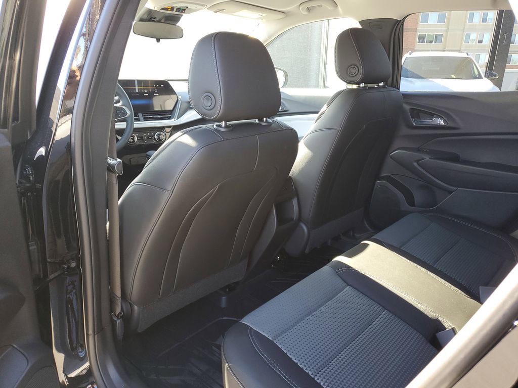 New 2026 Chevrolet Trax LT w/ LT Convenience Package image 14