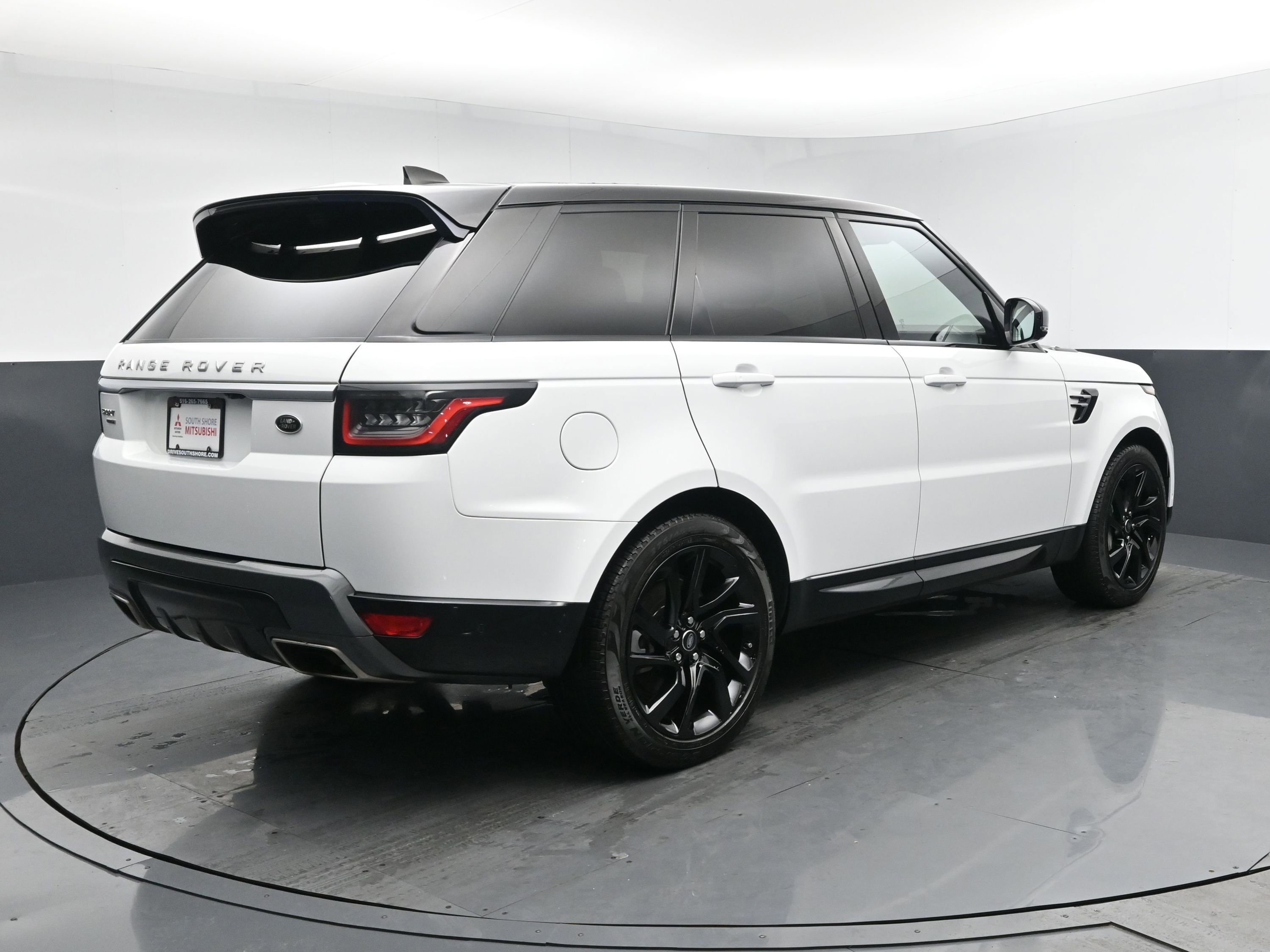 Used 2019 Land Rover Range Rover Sport HSE image 23