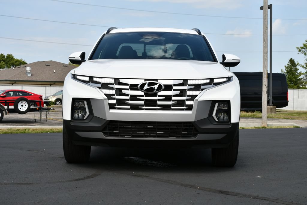 Used 2024 Hyundai Santa Cruz SEL w/ Activity Package AWD/4WD image 2