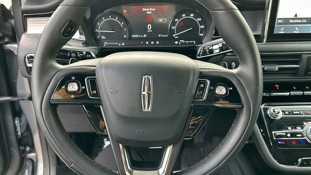 Used 2022 Lincoln Corsair Standard w/ Equipment Group 101A image 19