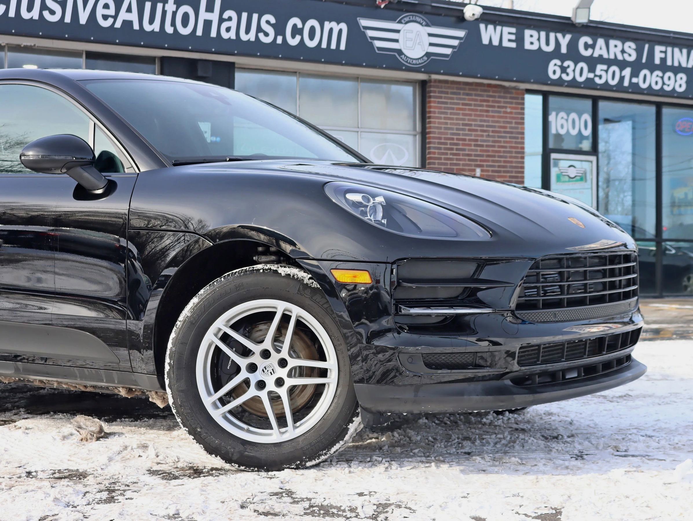 Used 2020 Porsche Macan Sport Edition image 3