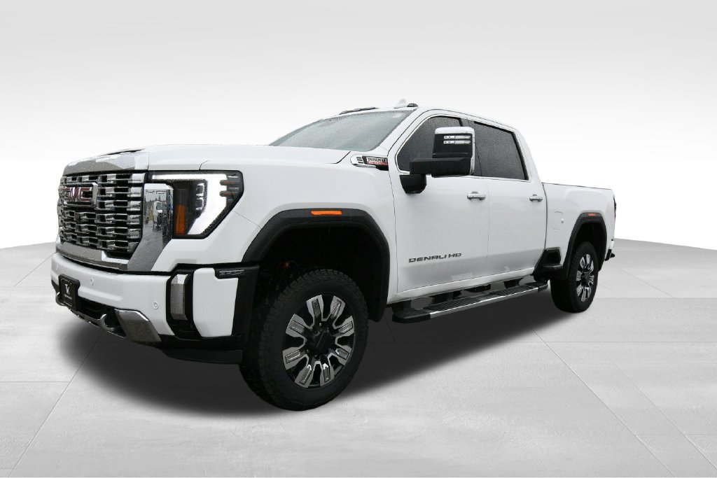 Used 2024 GMC Sierra 3500 Denali w/ Technology Package AWD/4WD image 2