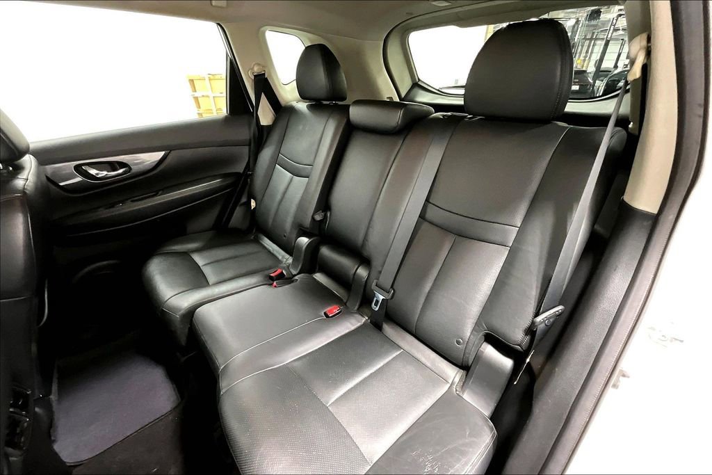 Used 2015 Nissan Rogue SL FWD image 33