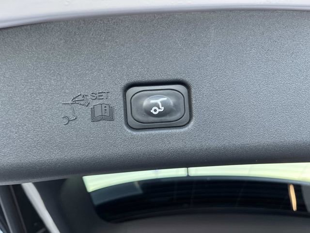 Used 2024 Lincoln Nautilus Reserve image 17