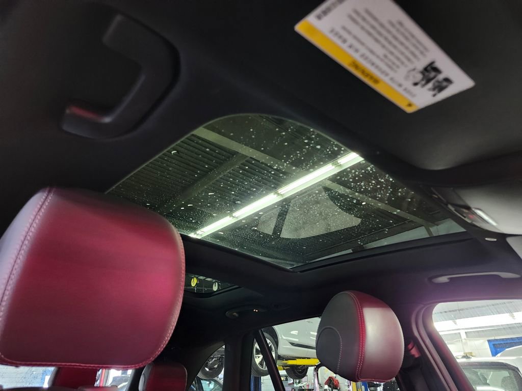 Used 2020 Mercedes-Benz GLC 300 4MATIC image 8