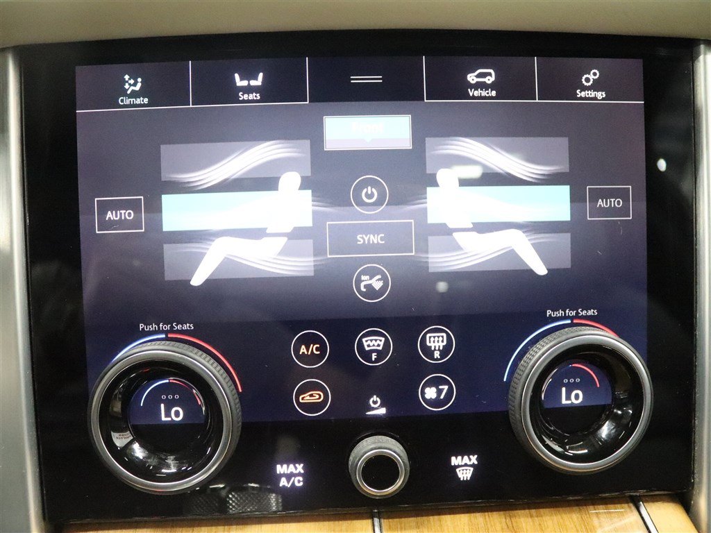 Used 2018 Land Rover Range Rover Supercharged AWD/4WD image 40