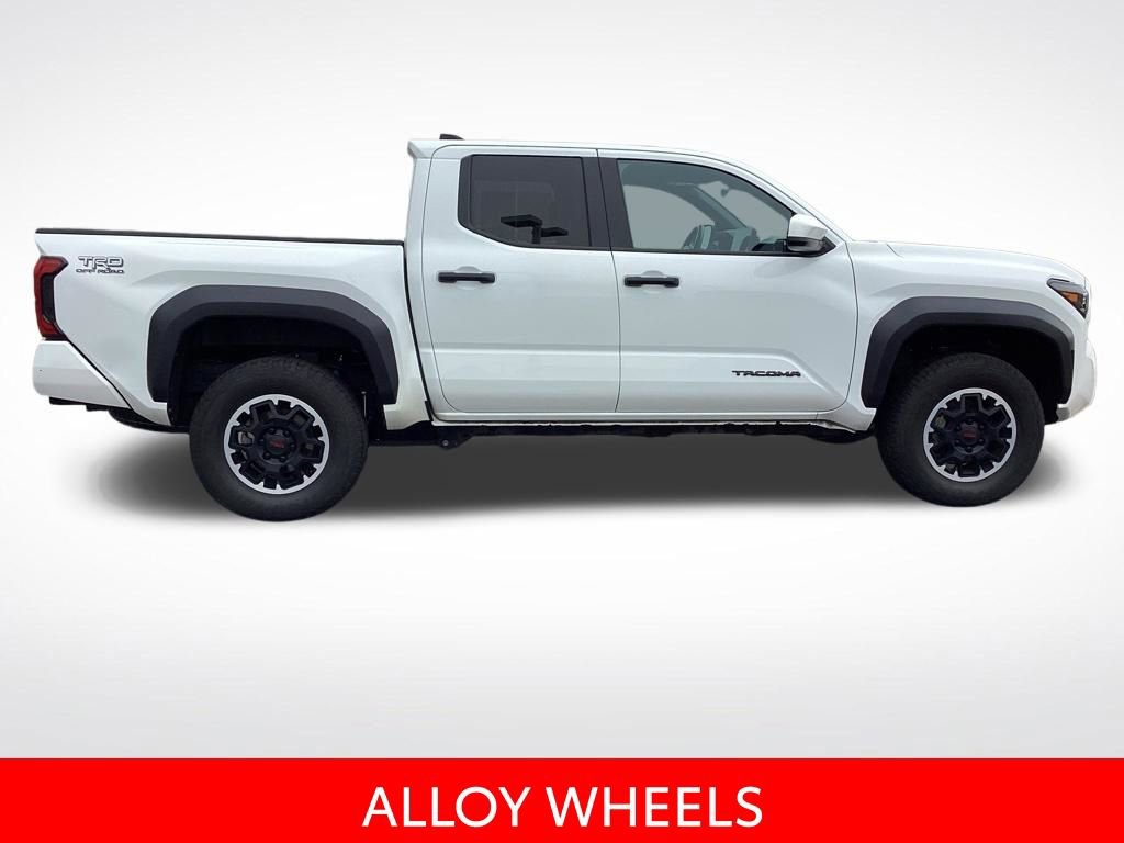 Used 2024 Toyota Tacoma TRD Off-Road AWD/4WD image 13