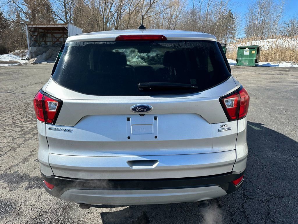 Used 2019 Ford Escape SE image 14