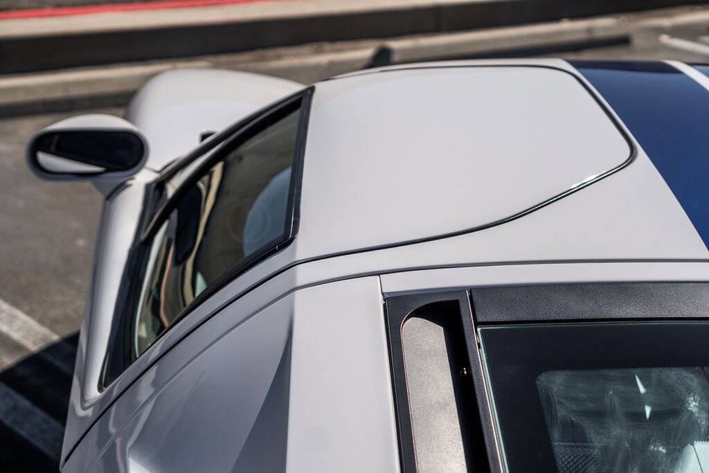 Used 2005 Ford GT image 64