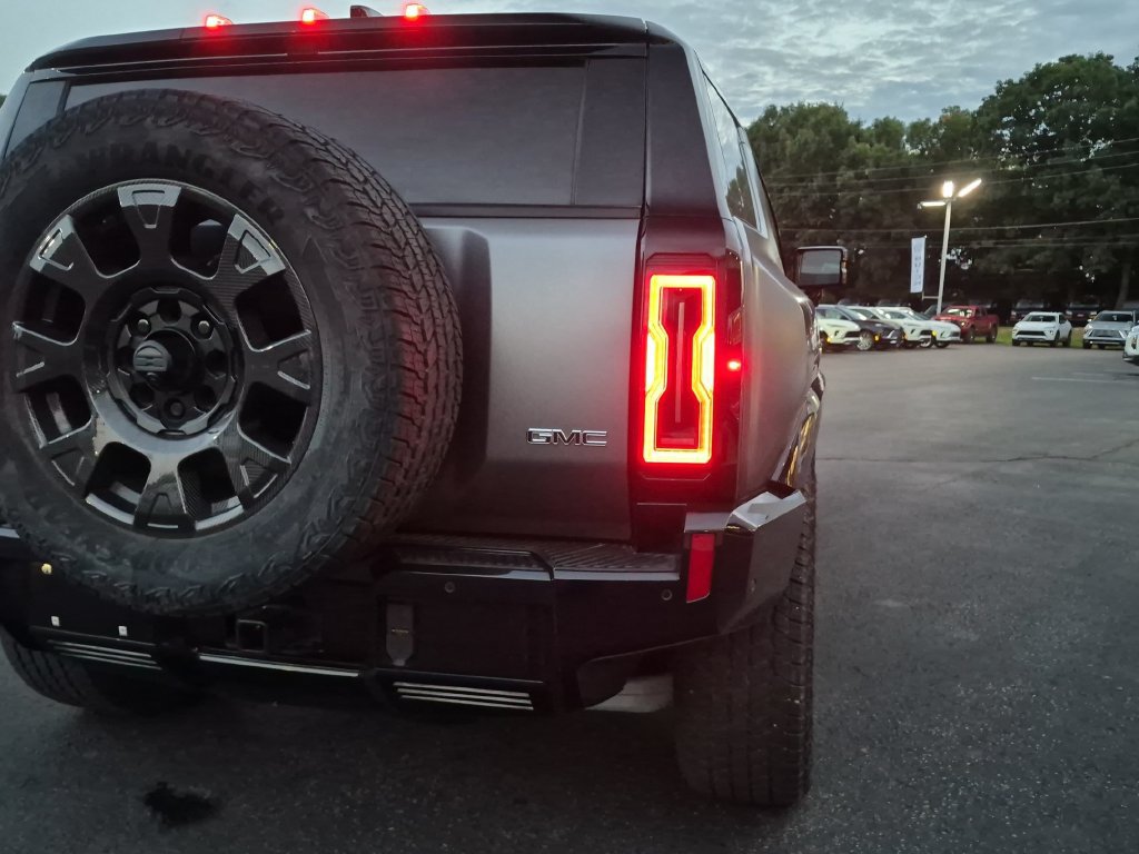 Used 2026 GMC Hummer EV 3X w/ Carbon Fiber Edition Package AWD/4WD image 7