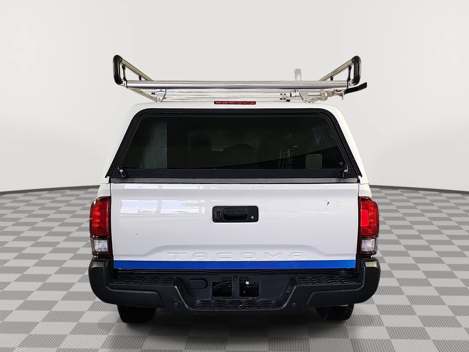 Used 2023 Toyota Tacoma SR RWD image 7