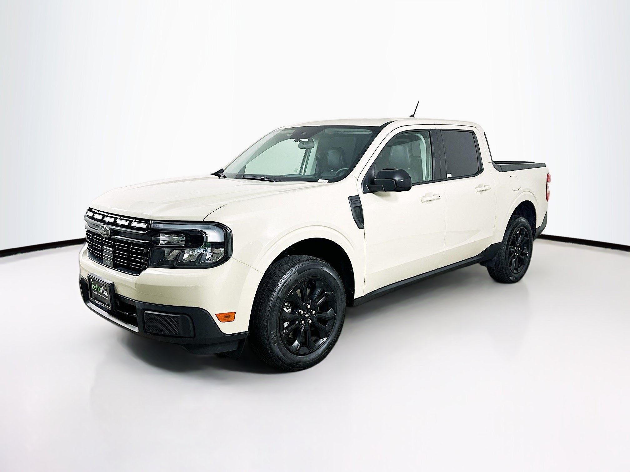 Used 2024 Ford Maverick Lariat w/ Black Appearance Package FWD image 3