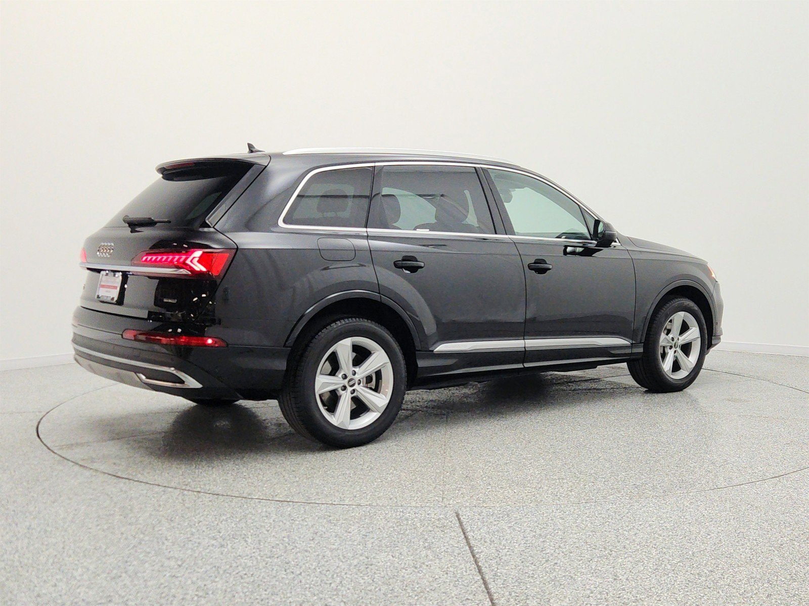 Used 2023 Audi Q7 2.0T Premium Plus w/ Premium Plus Package AWD/4WD image 5