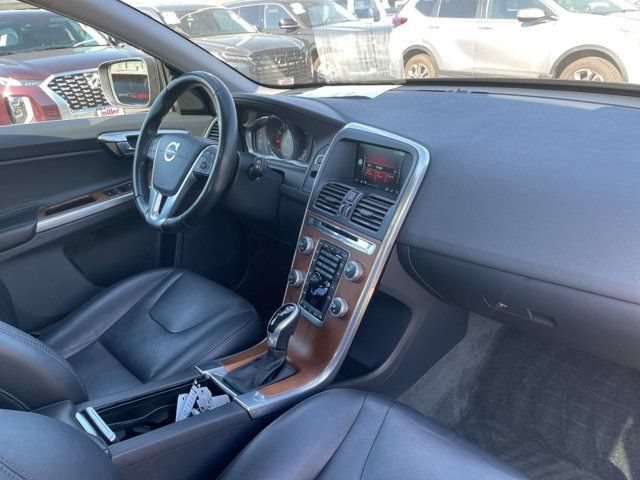 Used 2017 Volvo XC60 T5 Inscription w/ Preferred Option Package AWD/4WD image 7