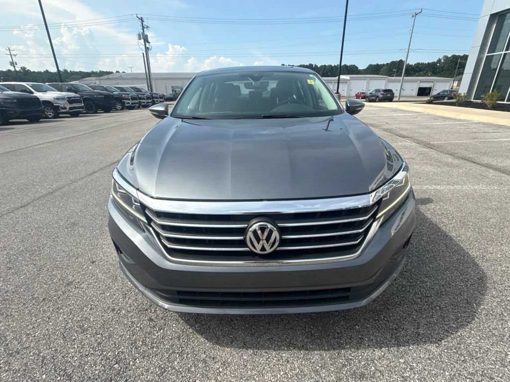 Used 2022 Volkswagen Passat 2.0T SE FWD image 3