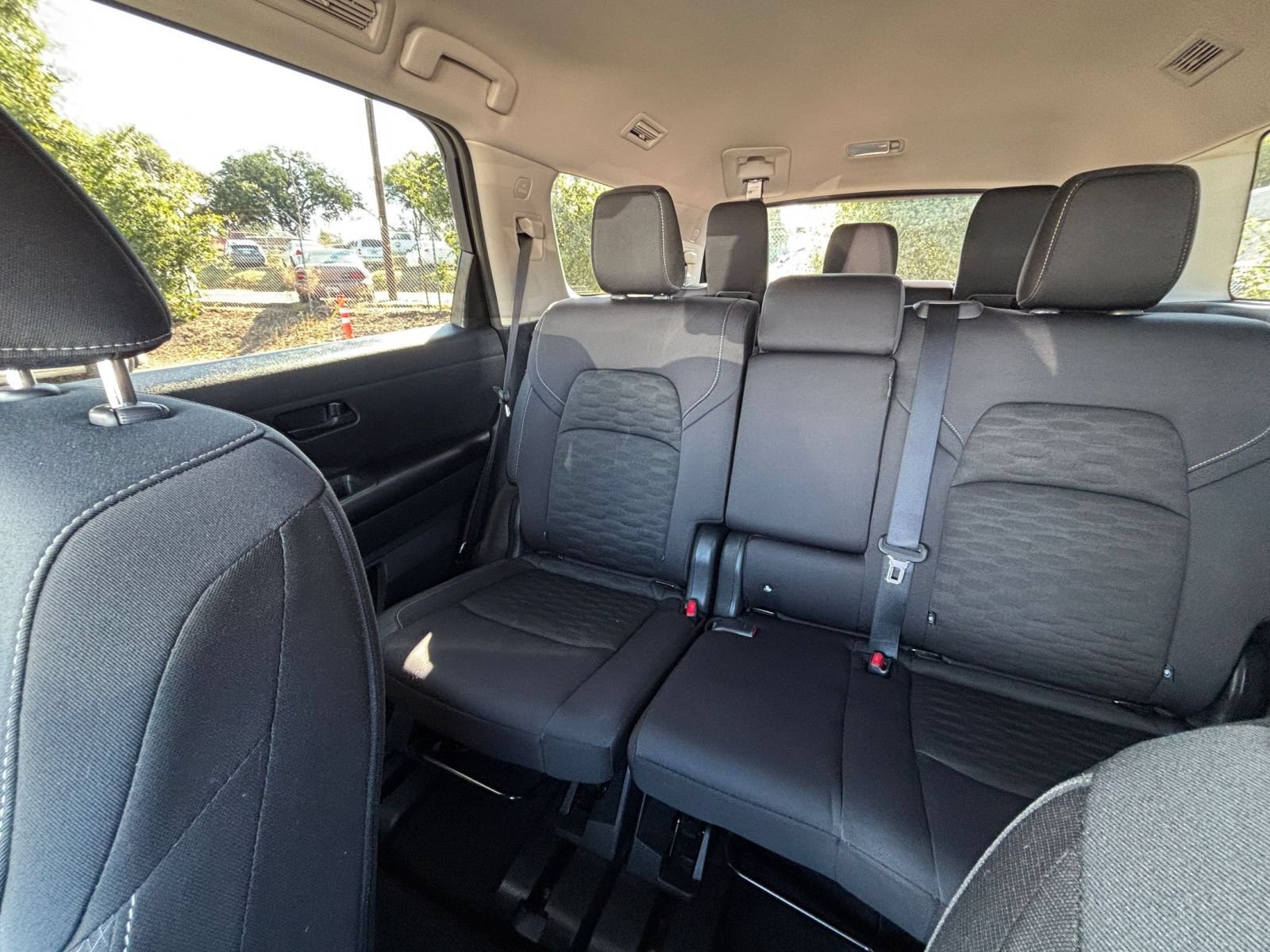 Used 2025 Nissan Pathfinder SV FWD image 42