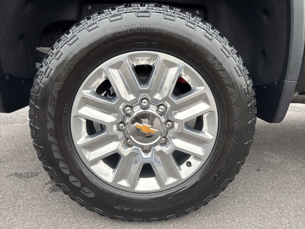 Used 2024 Chevrolet Silverado 2500 High Country w/ High Country Premium Package image 12