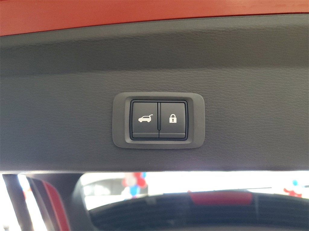 New 2025 Mitsubishi Outlander SE image 11