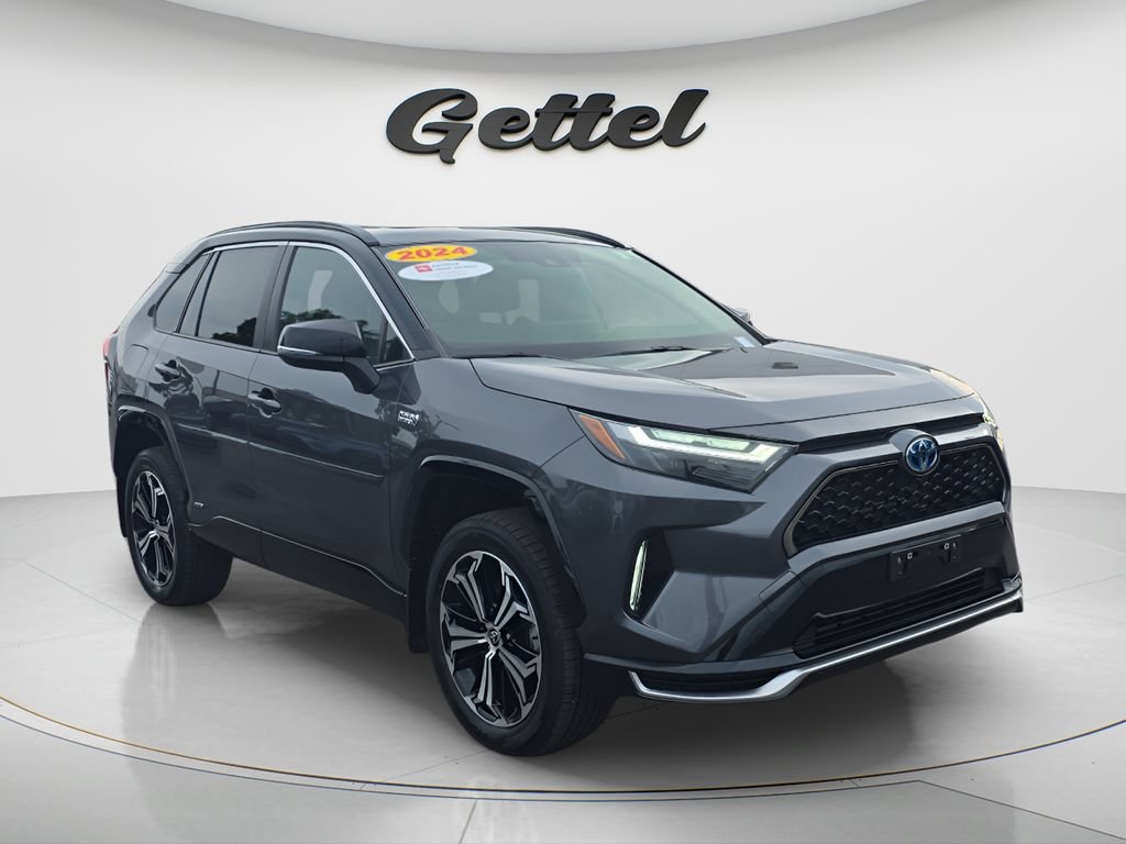 Used 2024 Toyota RAV4 XSE w/ Weather Package AWD/4WD image 3