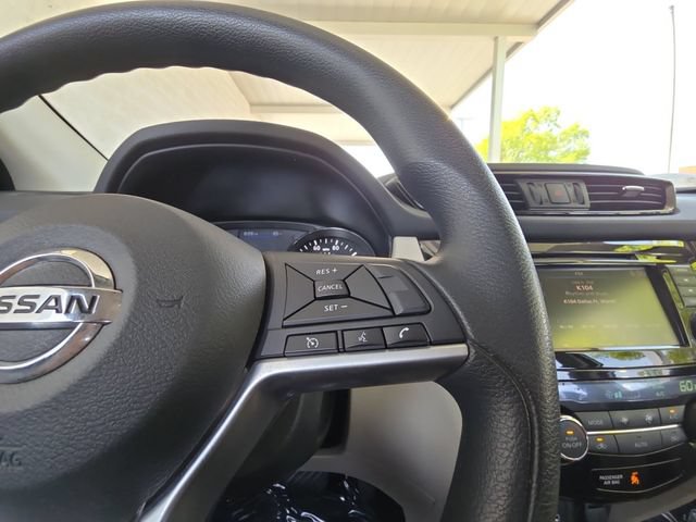 Used 2020 Nissan Rogue Sport SV FWD image 12