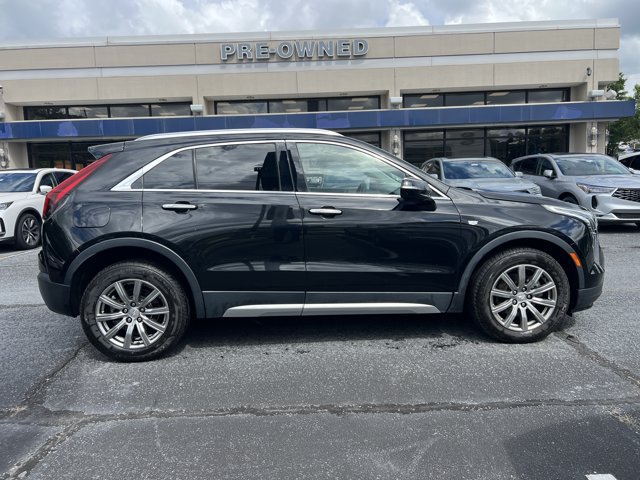 Used 2022 Cadillac XT4 Premium Luxury w/ Safety Alert Package AWD/4WD image 6