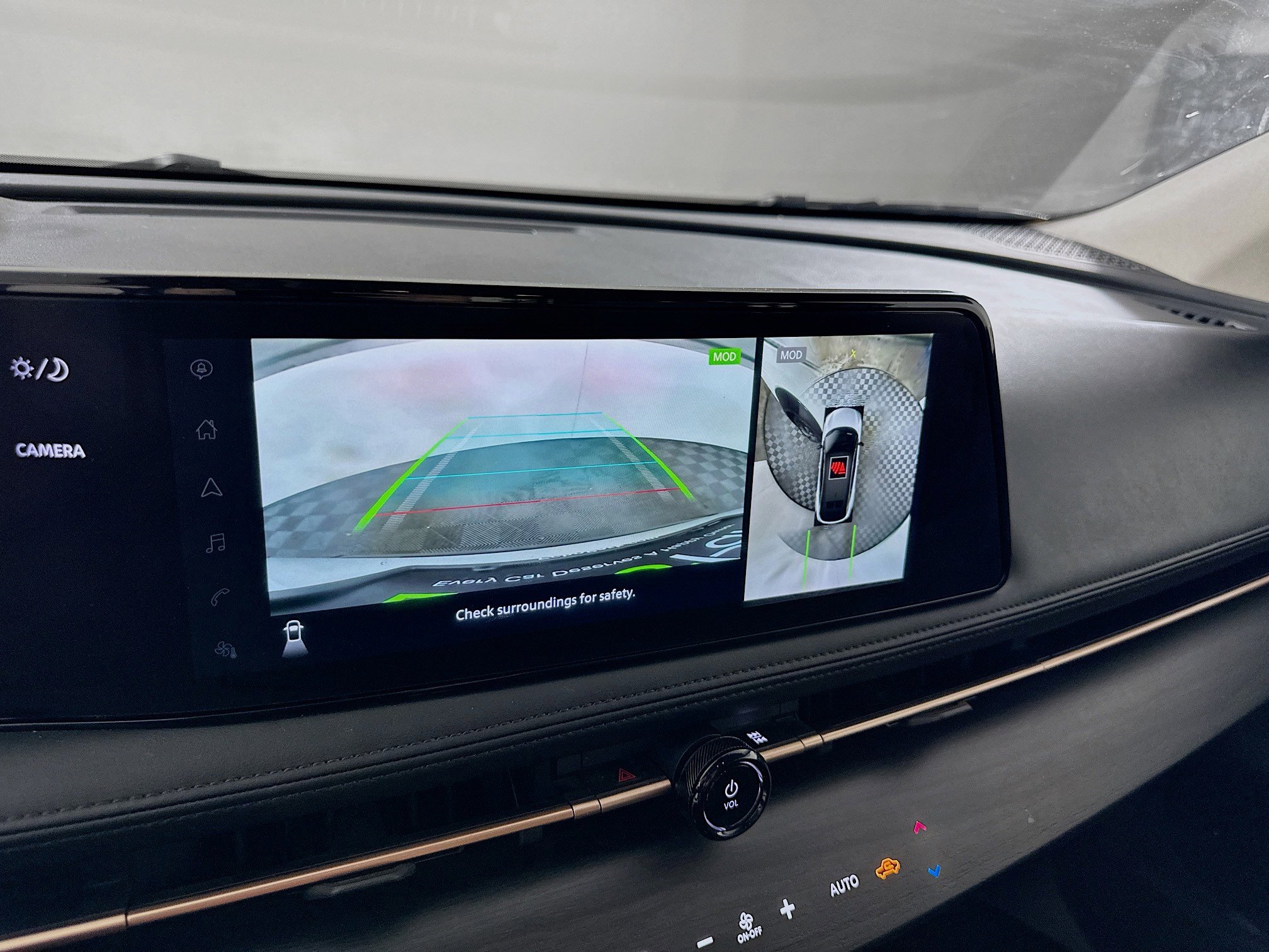 Used 2023 Nissan Ariya AWD image 22