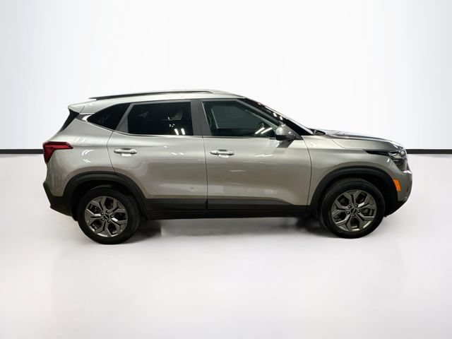Used 2024 Kia Seltos S AWD/4WD image 8