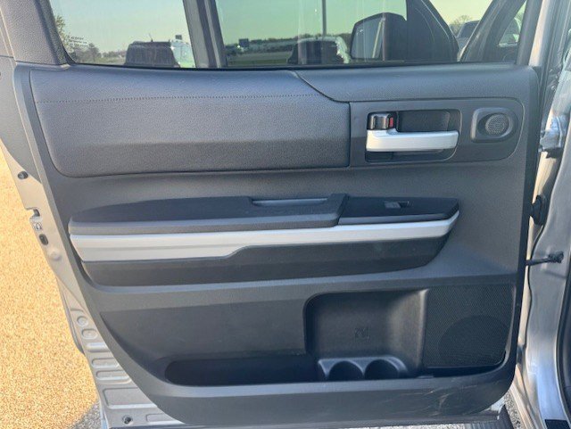 Used 2018 Toyota Tundra SR5 w/ SR5 Upgrade Package image 25