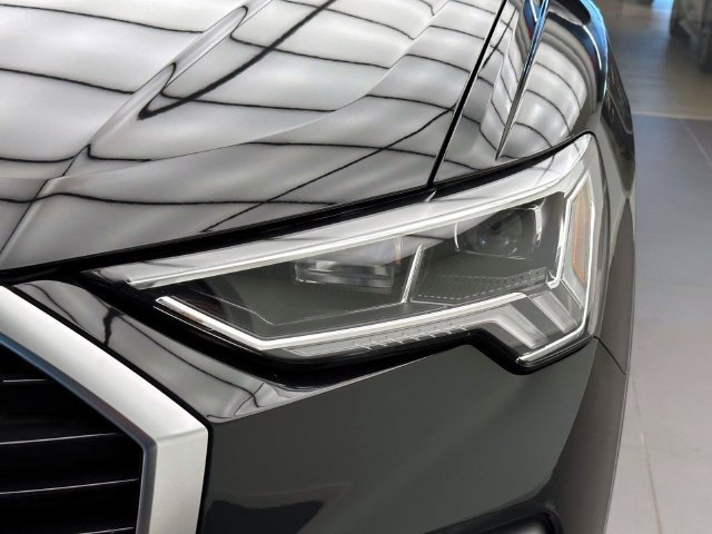 Used 2023 Audi Q3 2.0T Premium w/ Convenience Package AWD/4WD image 7