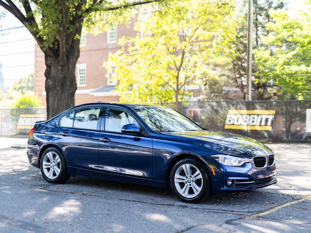 Used 2016 BMW 328i xDrive Sedan AWD/4WD image 5