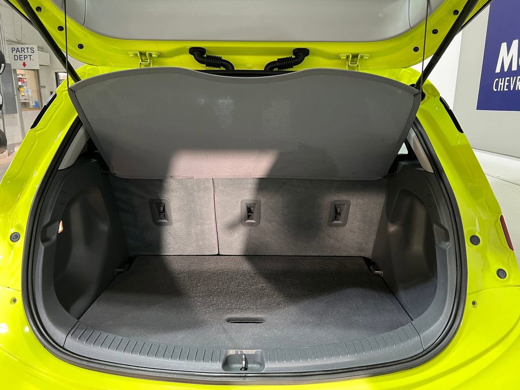 Used 2019 Chevrolet Bolt Premier w/ Infotainment Package image 28