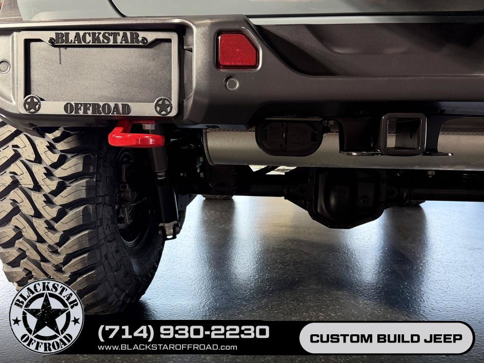 Used 2025 Jeep Wrangler Unlimited Rubicon w/ Safety Group AWD/4WD image 14