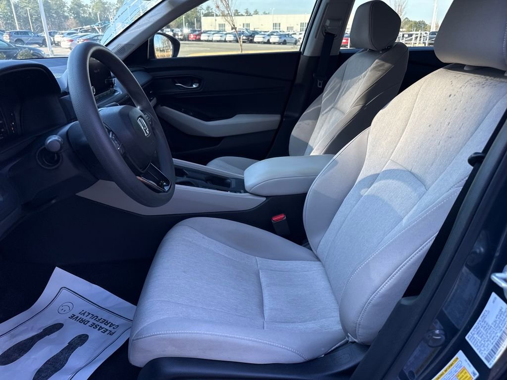 Used 2023 Honda Accord EX image 13