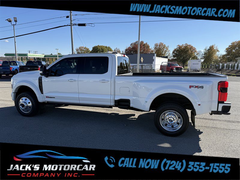 Used 2025 Ford F450 Platinum w/ FX4 Off-Road Package image 2