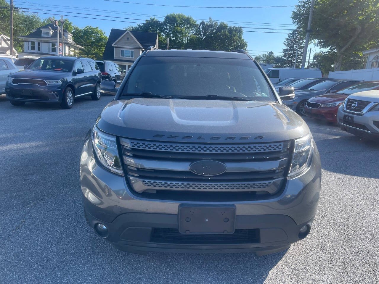 Used 2015 Ford Explorer XLT w/ Equipment Group 202B AWD/4WD image 3