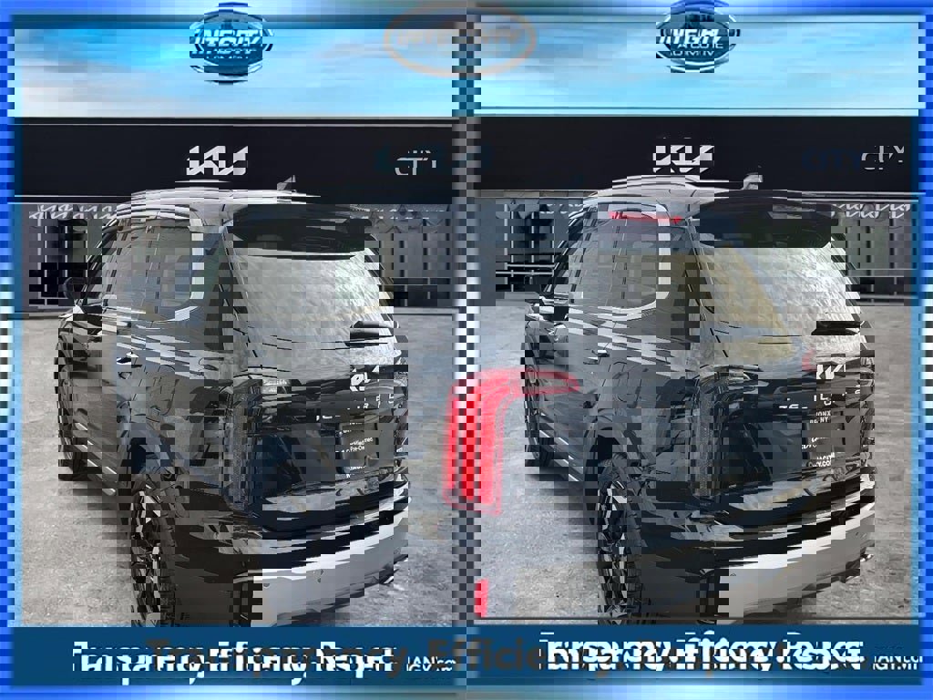 Used 2023 Kia Telluride S w/ S Sunroof Package image 4