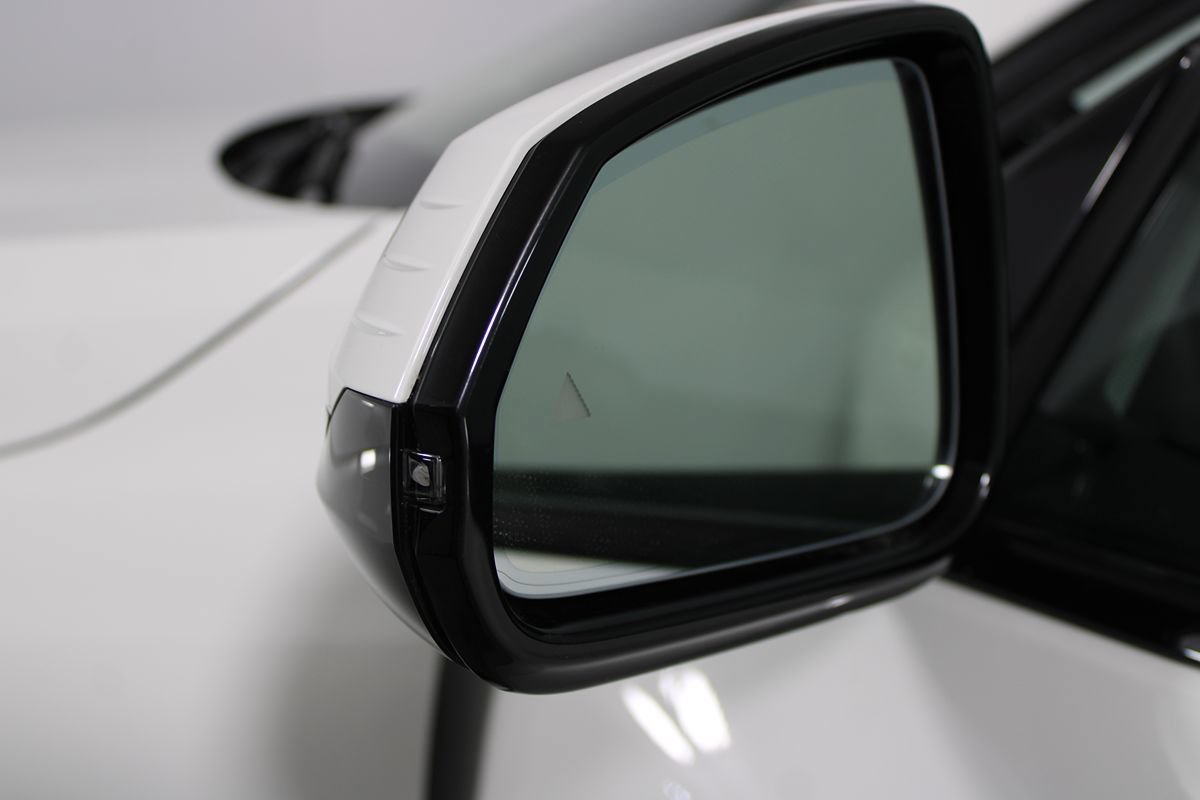 Used 2025 BMW 228i xDrive w/ M Sport Package AWD/4WD image 10