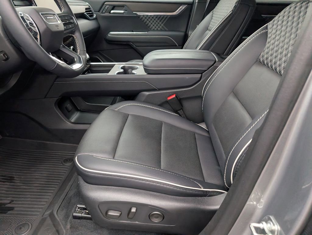 Used 2024 GMC Acadia Denali image 14