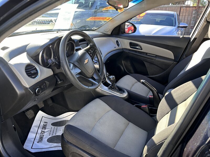 Used 2016 Chevrolet Cruze LS FWD image 32