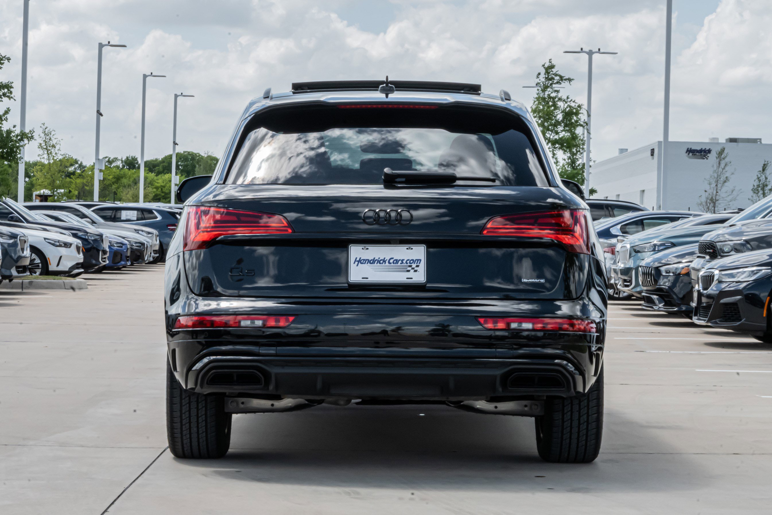 Used 2024 Audi Q5 2.0T Premium w/ Summer of Audi Package image 8