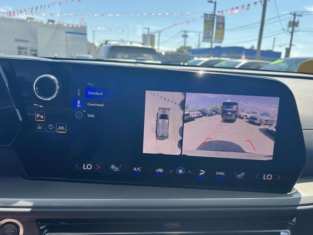 Used 2024 Chevrolet Traverse LS FWD image 29