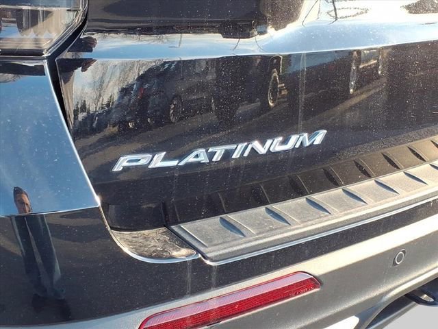 Used 2025 Ford Explorer Platinum w/ Ultimate Package image 7