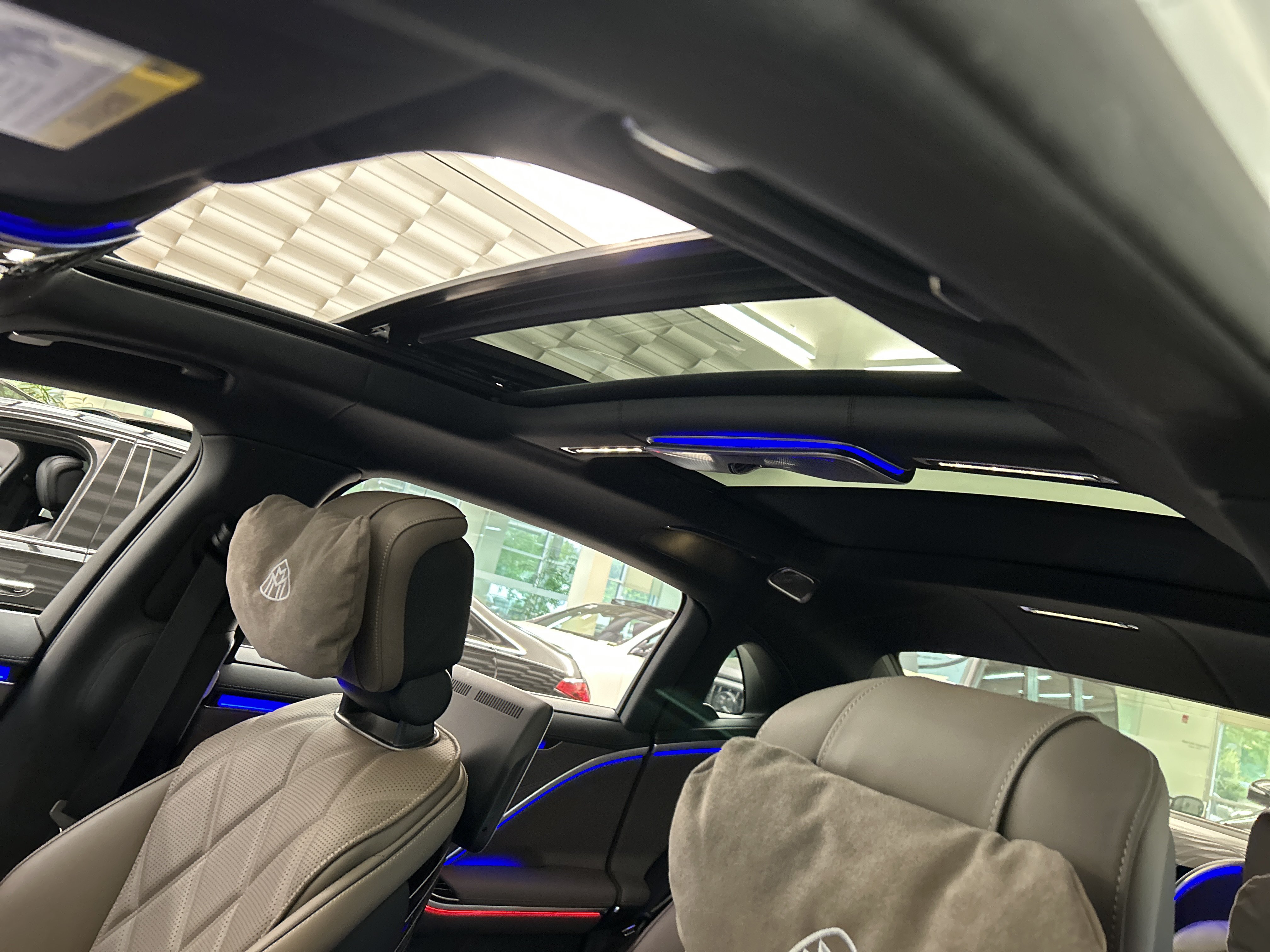 Certified 2024 Mercedes-Benz Maybach S 580 4MATIC image 22
