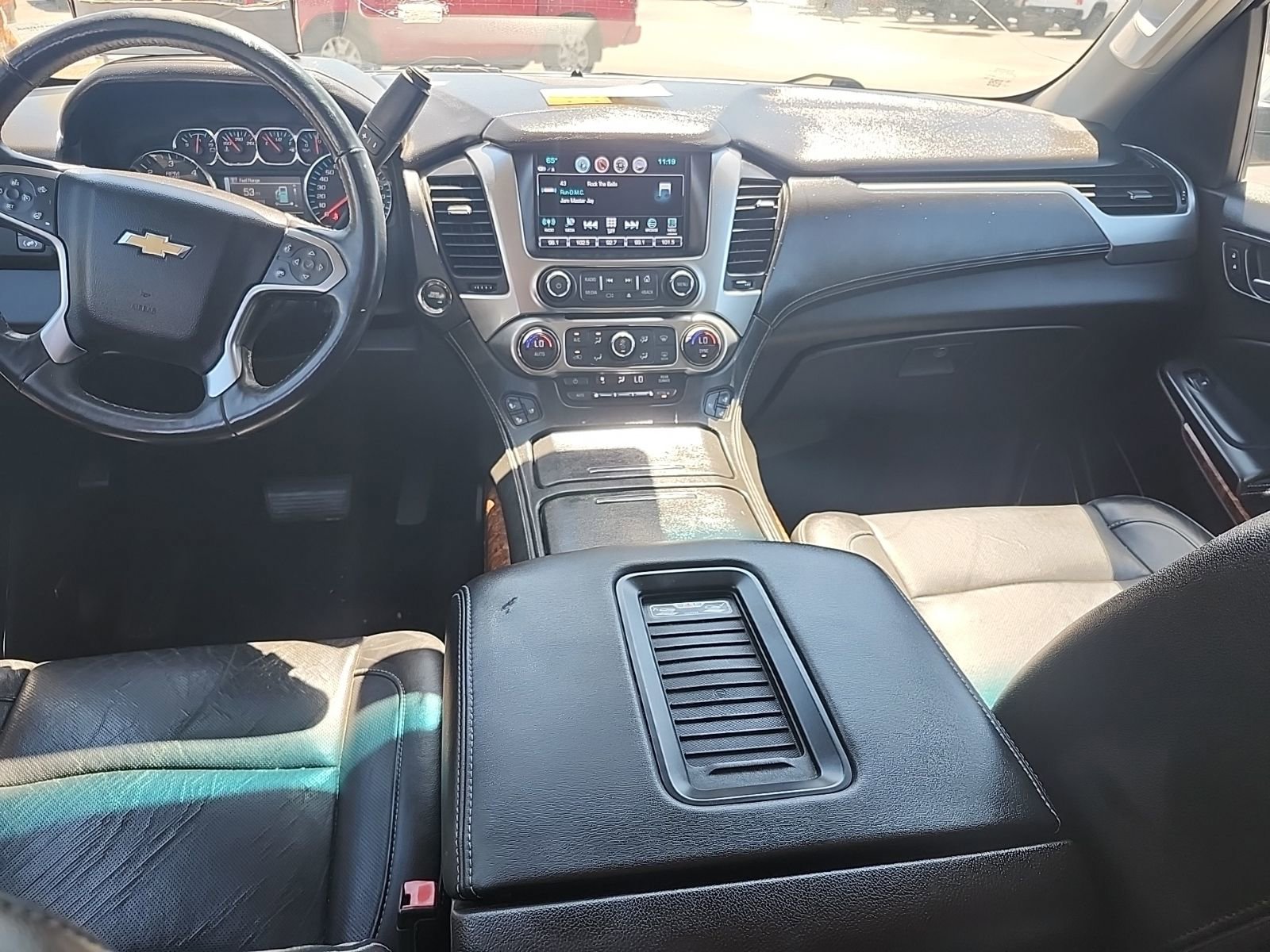 Used 2017 Chevrolet Suburban Premier RWD image 7