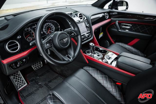 Used 2018 Bentley Bentayga AWD/4WD image 2
