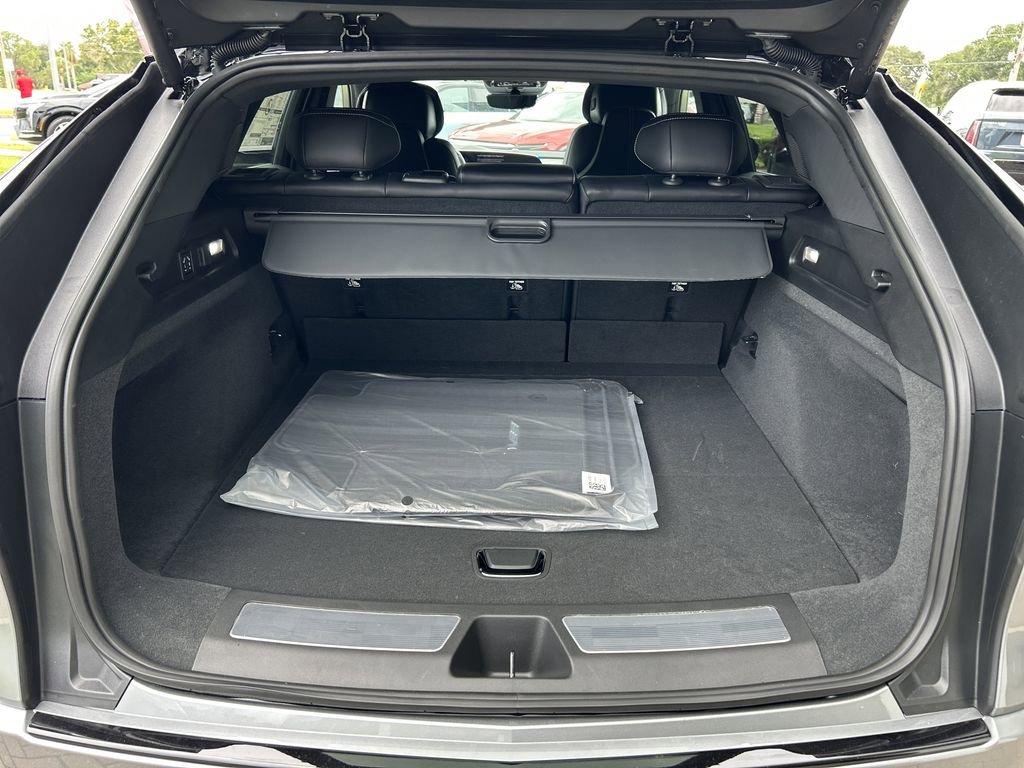 New 2026 Cadillac Lyriq V image 10