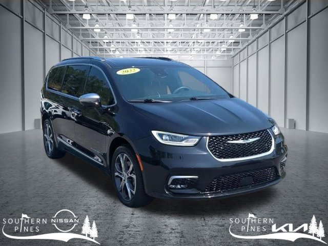 Used 2022 Chrysler Pacifica Pinnacle
