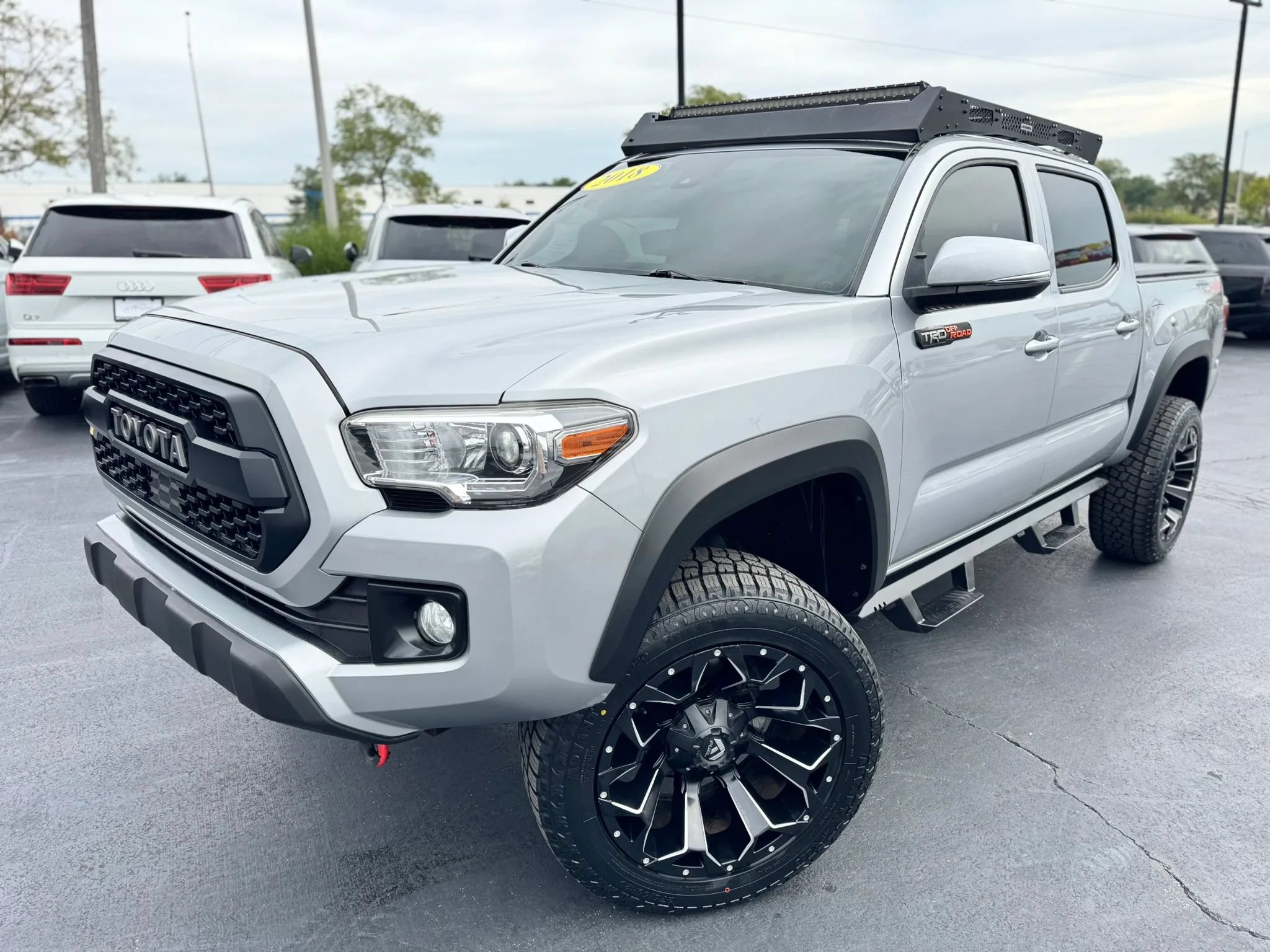 Used 2018 Toyota Tacoma TRD Off-Road w/ Technology Package AWD/4WD image 1