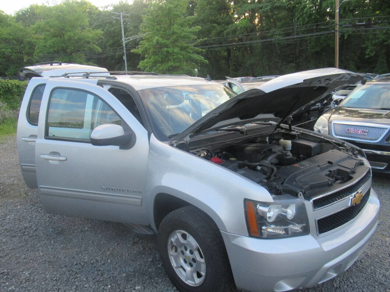 Used 2012 Chevrolet Suburban LT w/ Luxury Package image 5
