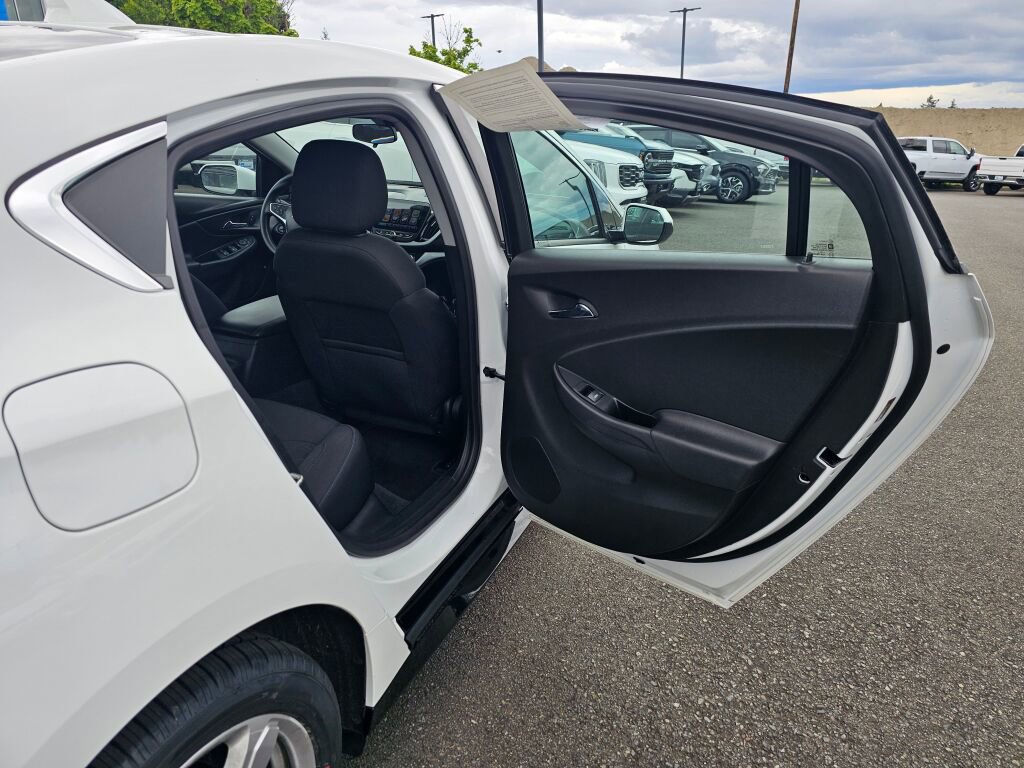 Used 2018 Chevrolet Volt LT FWD image 24